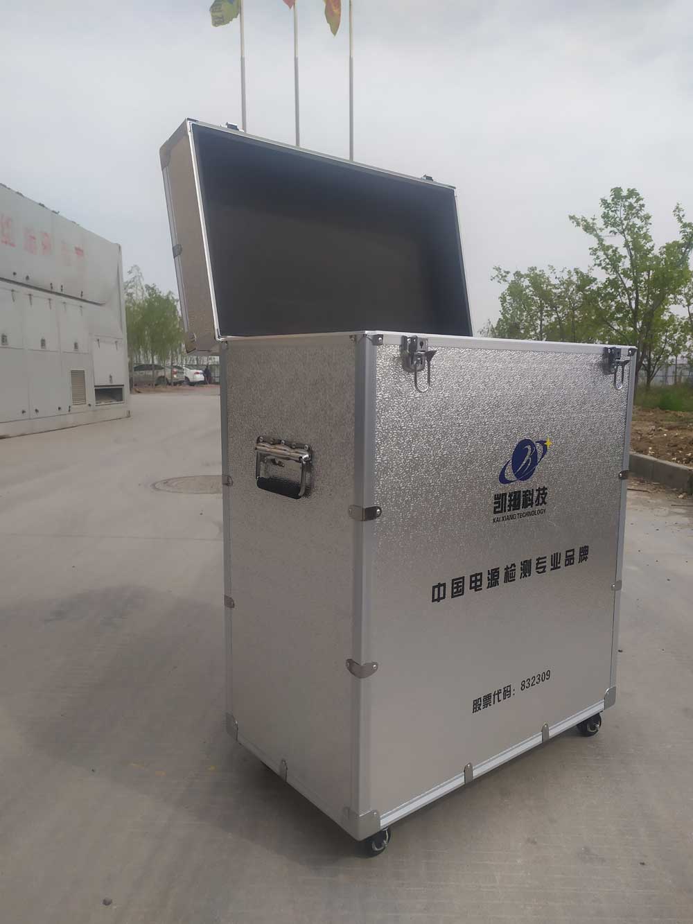 美女内射无套日韩免费播放